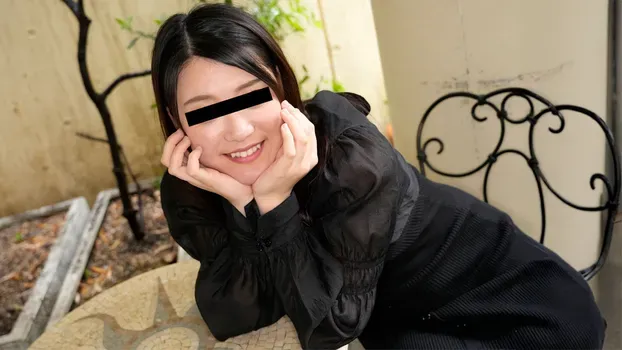 中居絢音：むっちりちっぱい美女がリップでご奉仕！