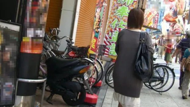 佐山りか：人妻投稿映像 ～パチンコにハマった自堕落な主婦～