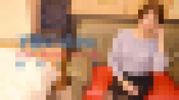 山内さとみ：不倫の最中に旦那に電話をかける人妻（av9898）