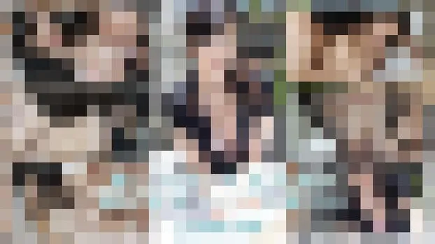 上野真奈美：朝ゴミ出しする近所の遊び好きノーブラ奥さん（av9898）