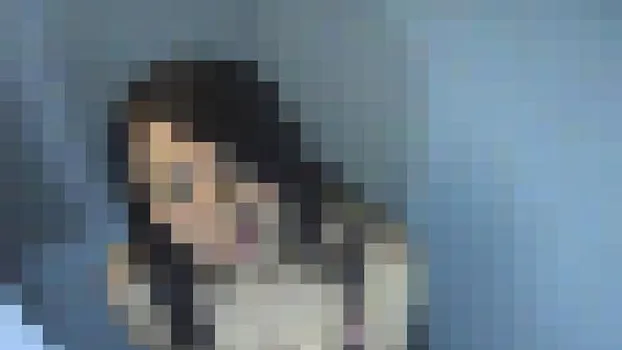 百貨店で働く熟女の卑猥なトイレマジイキオナニー盗撮