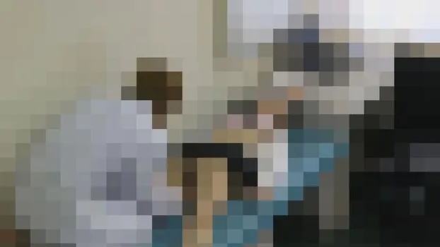 内科医師に弄ばれた人妻盗撮