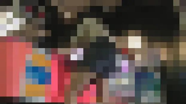 アラサー狙い撃ちゲーセンエアホッケーパンチラ盗撮