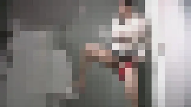 熟女の立ちション便2