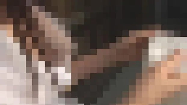 日常的若妻胸チラ盗撮2