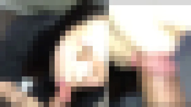 少しでも金を回収したいので、訳あり人妻を屋上へ連れ出しフェラ抜きさせました。