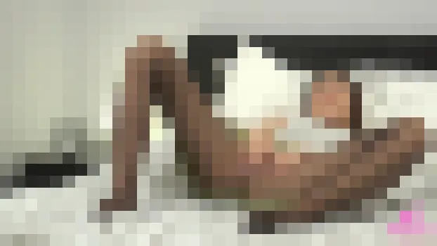 キャサリン・J：Brunette Katherine Pounds Her Pussy Hard With Massive Dildo!